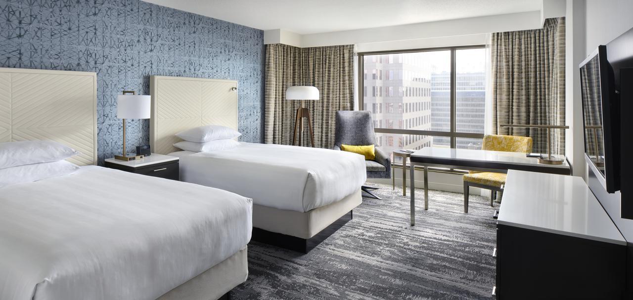Hyatt Regency Vancouver Habitación foto A guest room at the Hilton Chicago